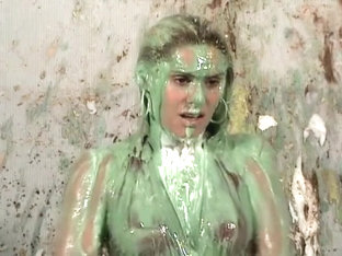 Amber Head Dunks In Slime