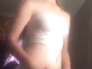 Jenny shows her tits for money on periscope