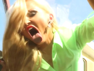 Goldenshower Ho Rides