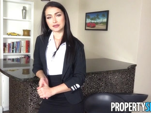 Propertysex Sexy Agent Jennifer Jacobs Accepts Client Offer