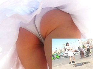 Wind uncovered white panty up petticoat