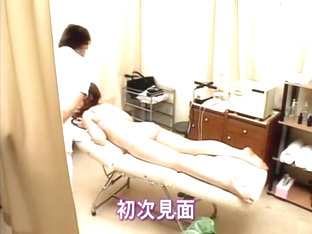 Doggystyle Japanese fucking in the masseur.s office