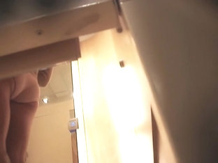 Hidden cam girl in changing room sexy booty and tits