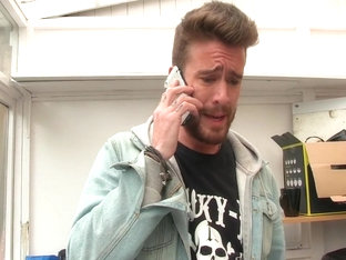 Victoria Summers - Fucks In The Living Room With Luke