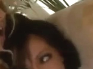 2 girls get a gimp with a 3rd leg