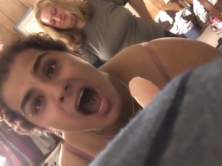 Jen Taylor takes that start on and suckes that tuber cock hard