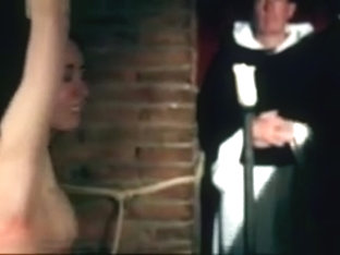 Une Bonne Correction Au Fouet...