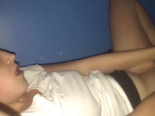 Lovely teen girl masturbatin...