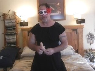 Leslie In Black D Ress