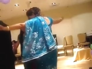 Sexy nepali aunty dancing in party