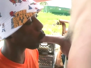 Straight White Hot Stud accepts to Fuck Black Guy & Sucked - Horny B & W