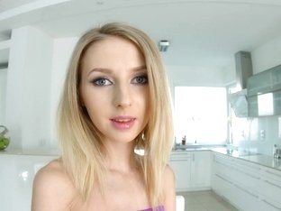 Pretty blonde Goldie treats herself with dildo on Givemepink