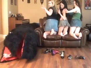 4 Barefoot Women Get Eaten