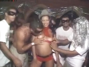 Carnaval No Brasil - Nude Girls Of Partys 2001