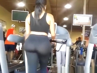 Big Ass Woman In Tight Sports Pants At Gym
