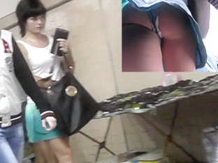 Amateur public upskirt clip filmed in the subway