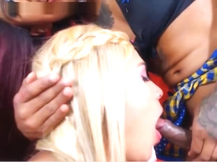 amateur shemale couple blowjob