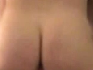 Nothing can not stop her boyfriend to penetrate her pussy