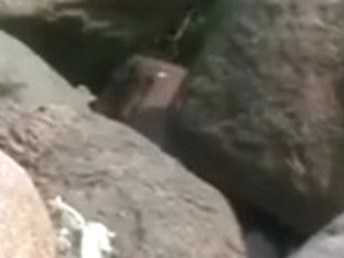 Un vieux se fait deux petites jeunes