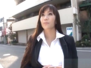 what is her name??? please