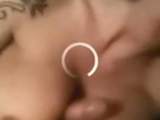 One hawt latin babe shows the goods