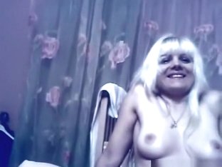 Russian Blonde With Trimmed Pussy Makes A Sextape With Her BF In The Bedroom