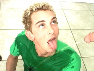 Hosing Down Hottie Hoyt - Hoyt Jaeger, Jeremiah Johnson, and Mike Roberts - Boys-Pissing