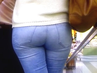 Candid - Great Babe Ass In Tight Jeans