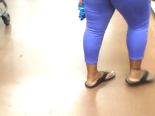 Candid Walmart Booty