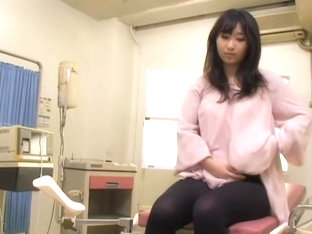 Curvaceous Japanese banged hard during her medical exam