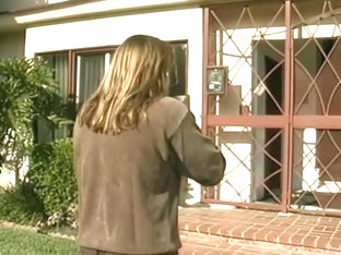 Exotic Brunette, Cumshot xxx clip