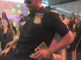 Horny teens giving head