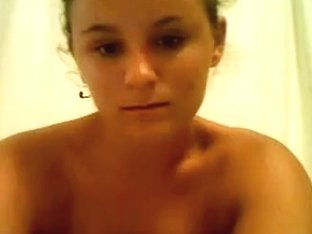 Naked Sexy Slut Destroys Her Anal