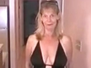 Wonderful Mature Lady In Sexy Lingerie Blowing My Flute