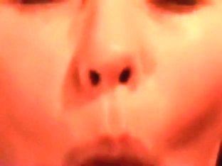 bestiale sborrata in faccia bomb cum facial