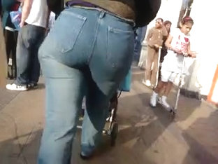 Big Booty Wide Jeans