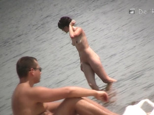 Voyeur Beach Shots Of Amateur People Sunbathing Nude
