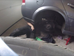 spy on the machanic / machanic strokes his cock / masturbation