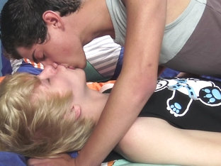 Latin twink Nicholas Romero takes a Raw Ride on blond twink Jamie Ray