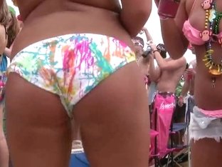 Springbreaklife Video: Beach Party