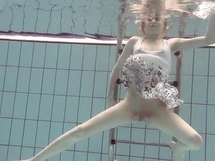 Underwatershow Video: Katya Okunewa