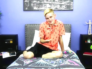 Cute Morgan Has Arrived To Play - Morgan Miles - BoyCrush