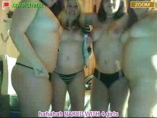 4 Teen Girls Showing Tits In Webcam