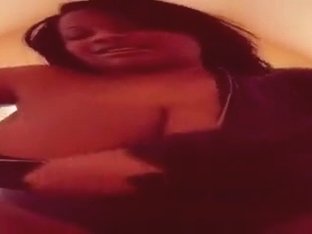 rene love showin off her outfit