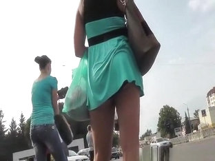 Hot Brunette Chick Upskirt