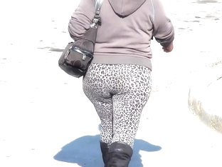 Mature Ass 15 leggins (Q-lona)