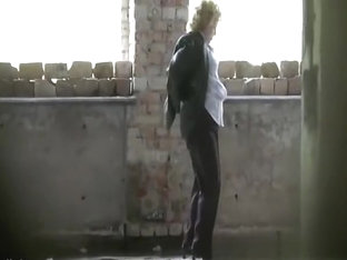 Mature blonde peeing abandoned place