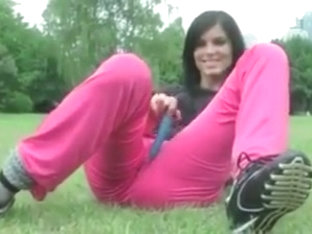 horny brunette from bigogirls.info masturbates outdoor