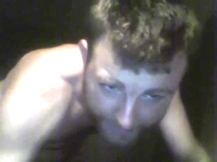 Homemade straight man wanks on cam HOT 1