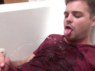 Dustin Fitch Tub Soaking - Dustin Fitch - Boys-Pissing